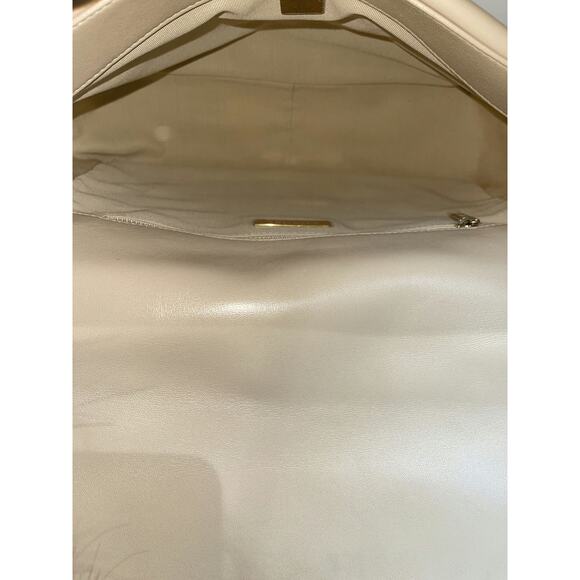 Chanel Beige Quilted Leather Flap Bag with Chain Strap - Picture 4 of 6